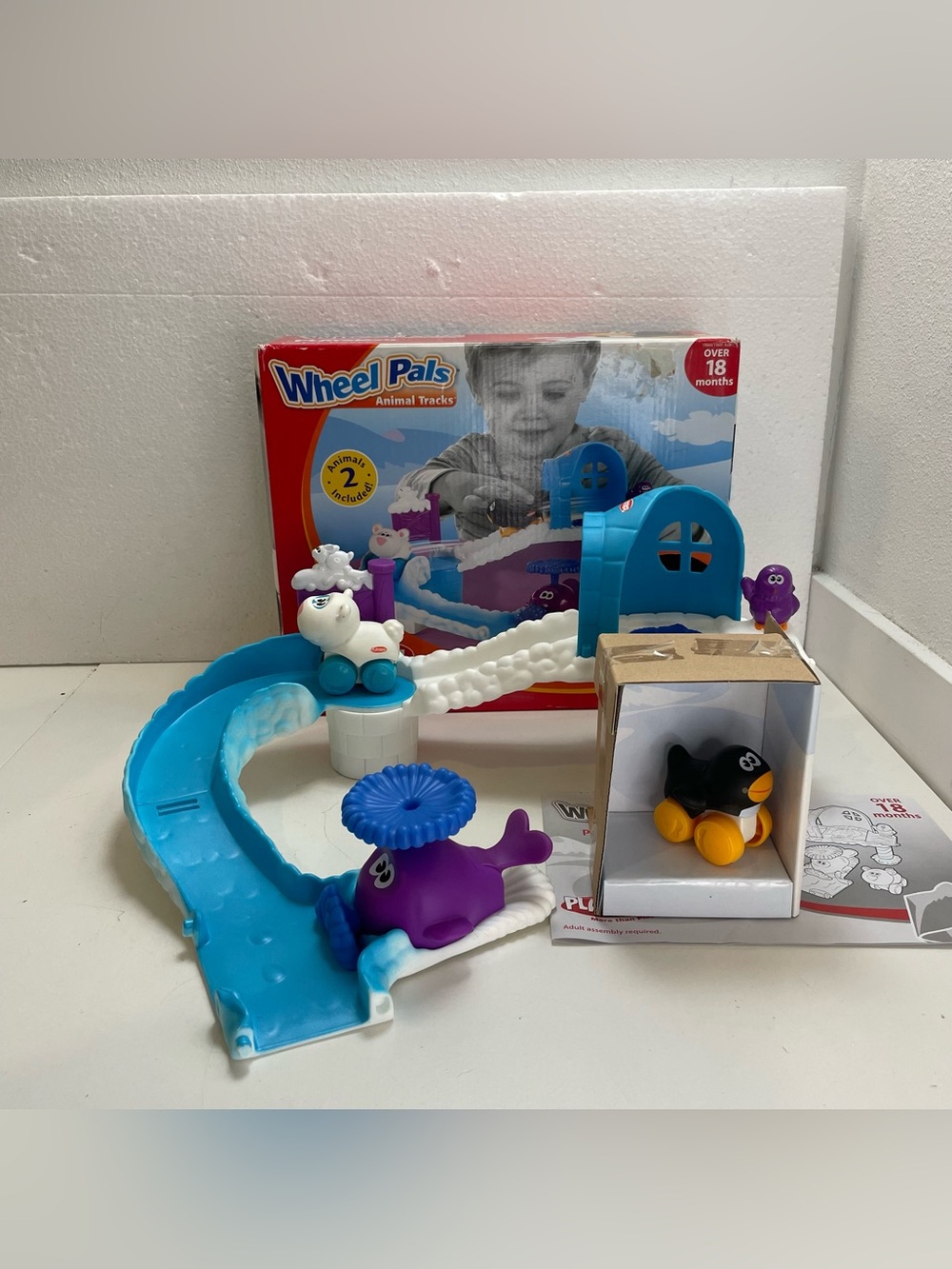 2009 Hasbro Playskool Wheel Pals Polar Party Toy 2 Cars ~ complete set